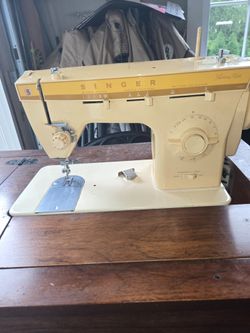 Singer sewing machine with table