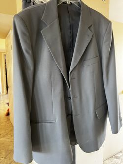 Men’s Suit 52/4 Is Like 42