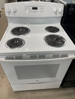 Like New Ge Stove For Sale 280.00