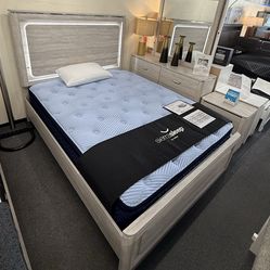 4Pc Queen Bedroom Set With Led Light On Headboard
