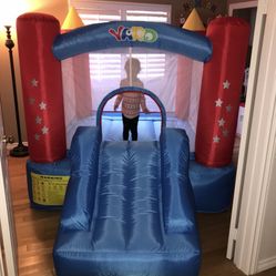 Bounce House 