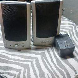 A Few Different Pairs Of Perfectly Good Used PC Speaker Sets