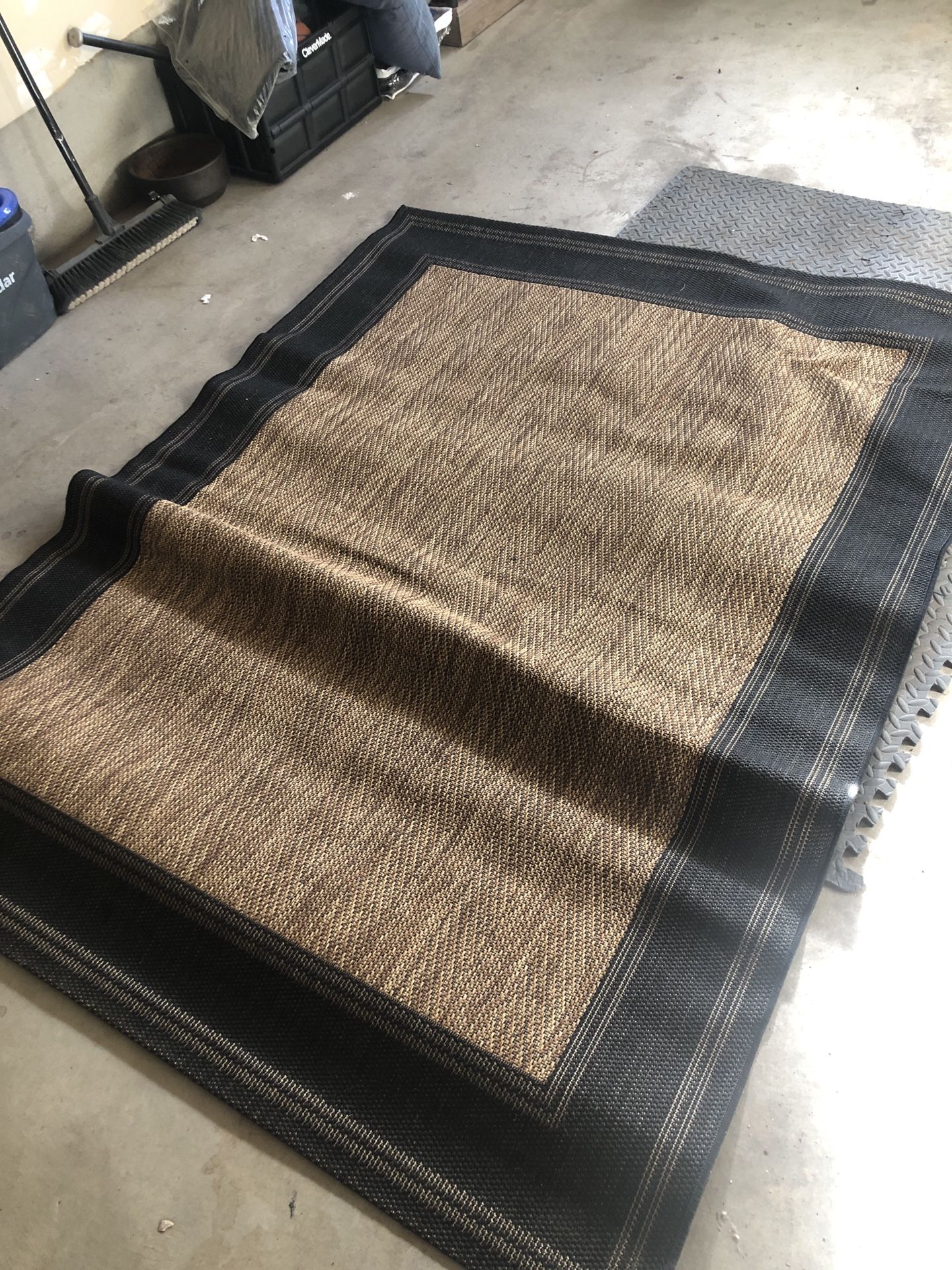 Indoor/outdoor rug