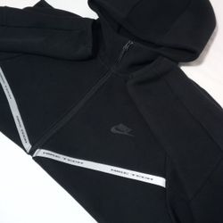 MENS NIKE TECH HOODIE 