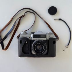 Zenit E 35mm SLR Camera Vintage USSR Industar 50‑2 3.5/50 Lens + Case & Shutter