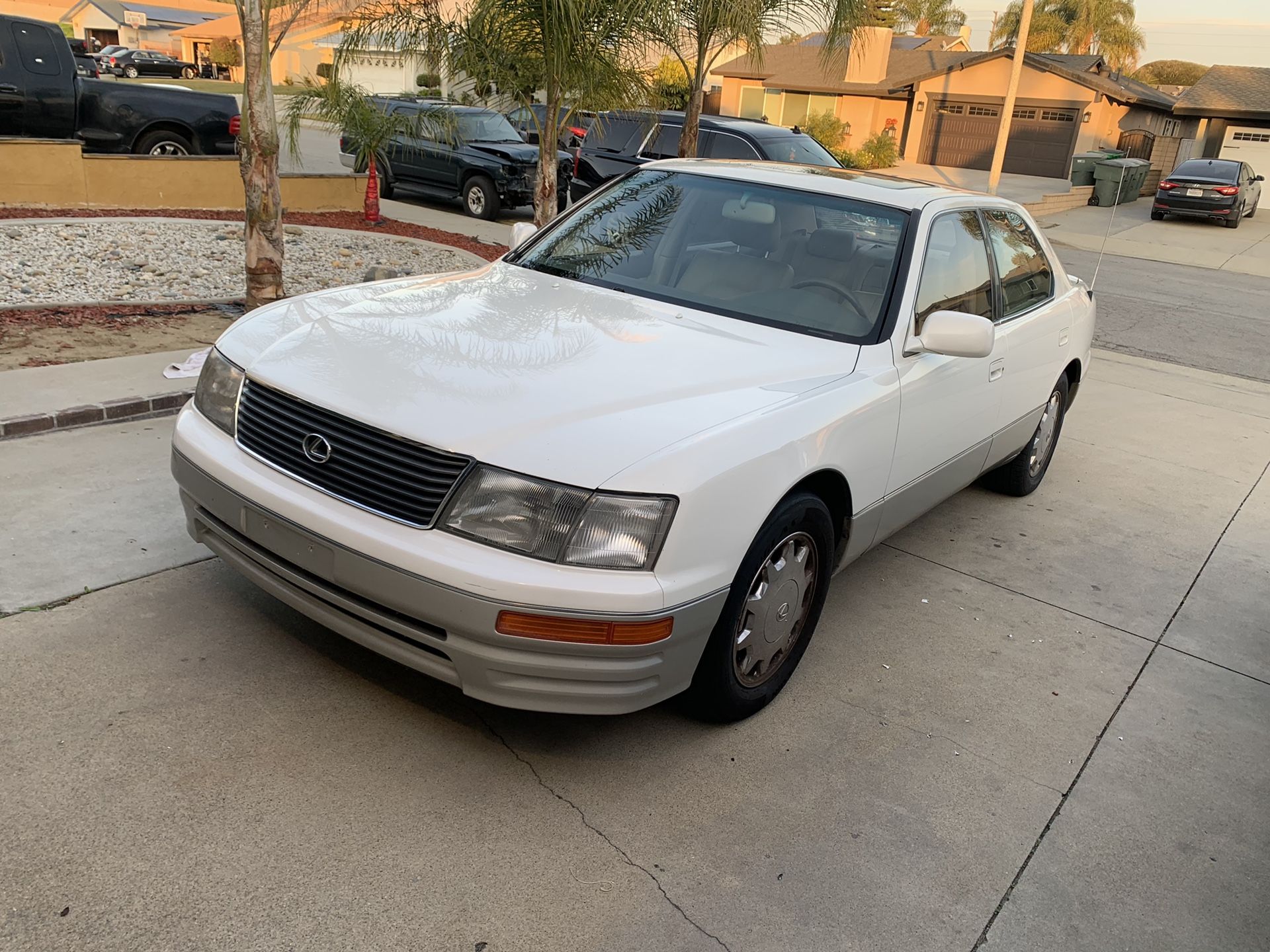 1996 Lexus LS 400