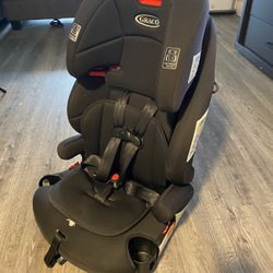 Graco Tranzitions 3-in-1 Harness Booster Car Seat