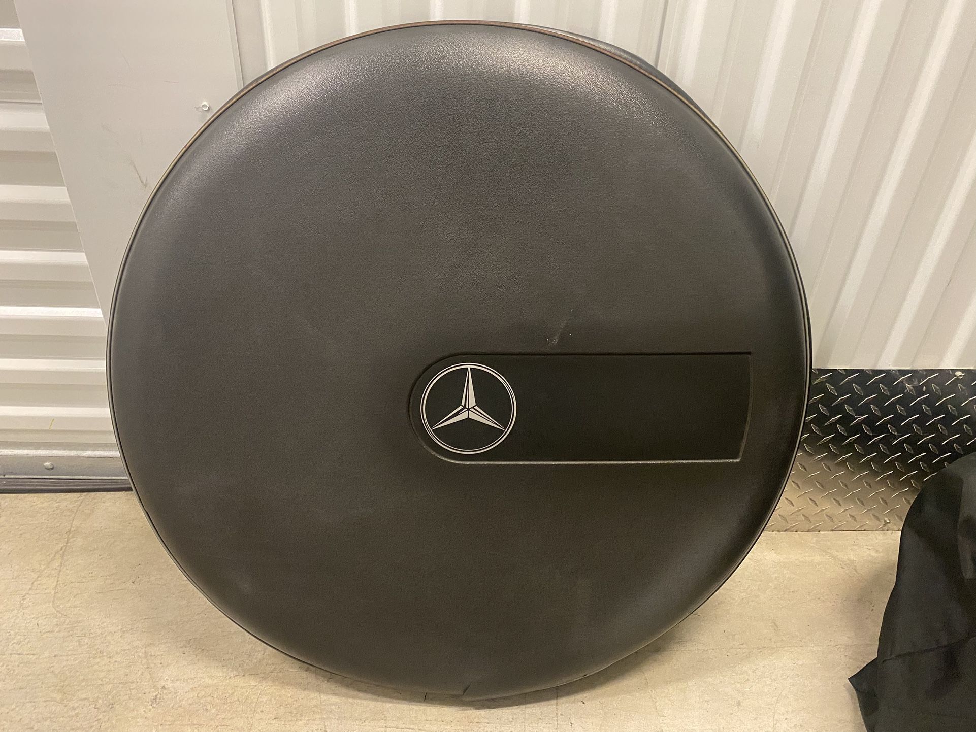 Mercedes Semi-Rigid Tire Cover G Class G Wagon W463