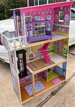 Doll house