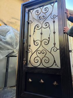 Puerta de metal