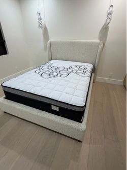 Luxury Elite full  pillow top mattress 12”     New mattress in a plastic sealed.   We offer same day delivery