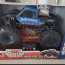 1.10 Scale RC Monster Truck