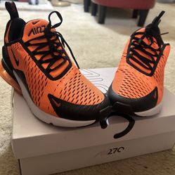 Women's Nike Air 270