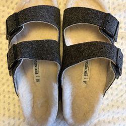 NEW - Birkenstocks with Felt Uppers and Fleece Lined Footbed - W8.5-9
