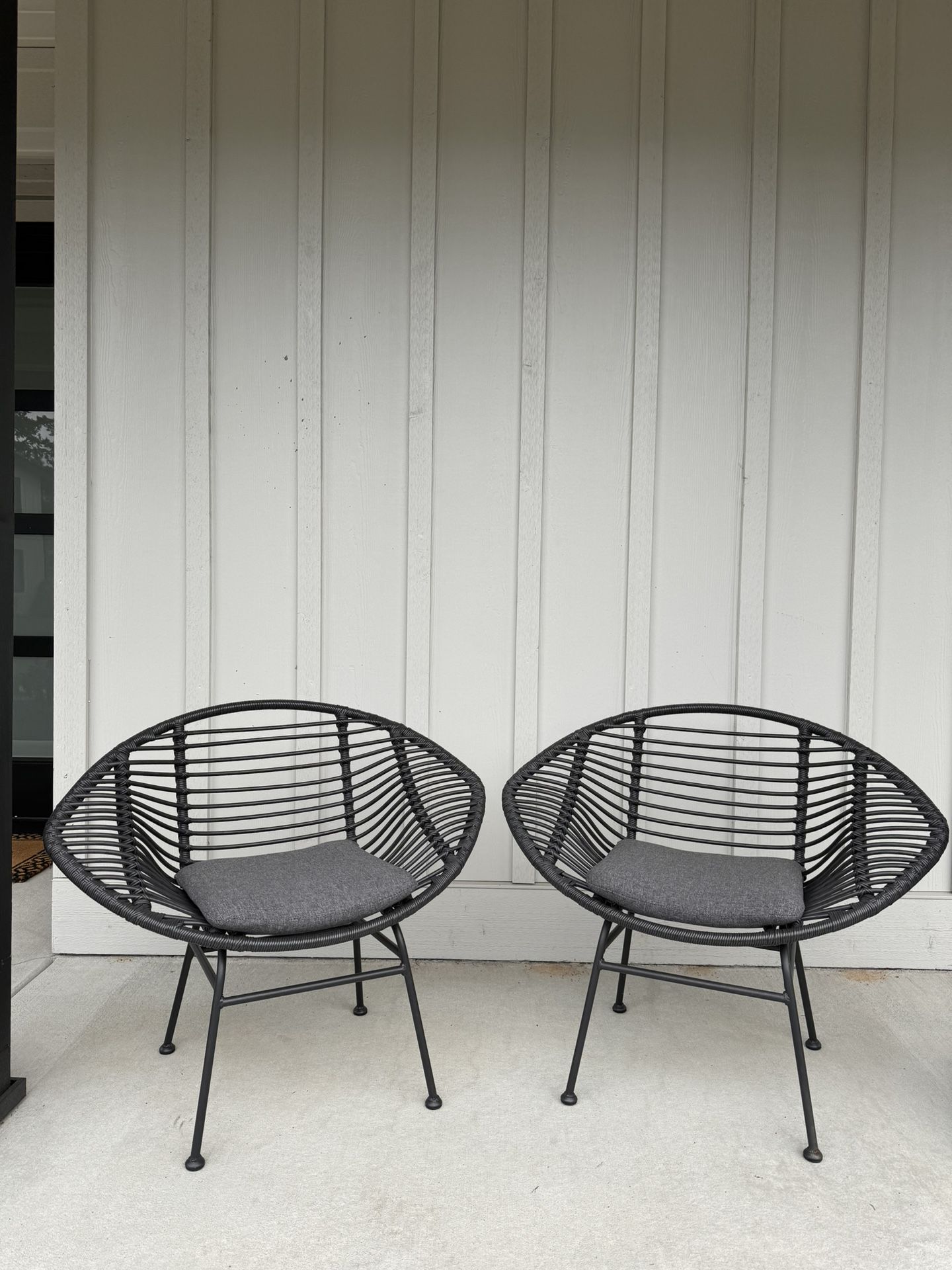 Woven Patio Chair With Cushions 