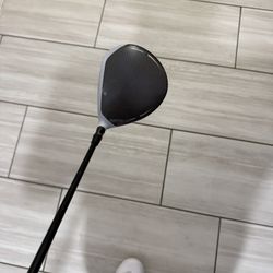 Taylormade Sim Max Driver