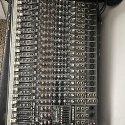 Mixer PROFX22 MAKIE USED