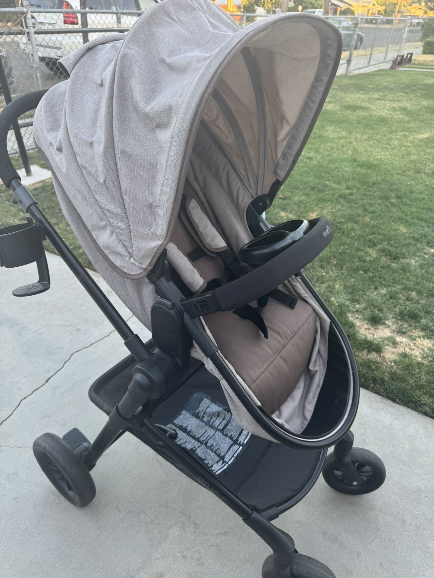 Evenflo Pivot Modular Travel System