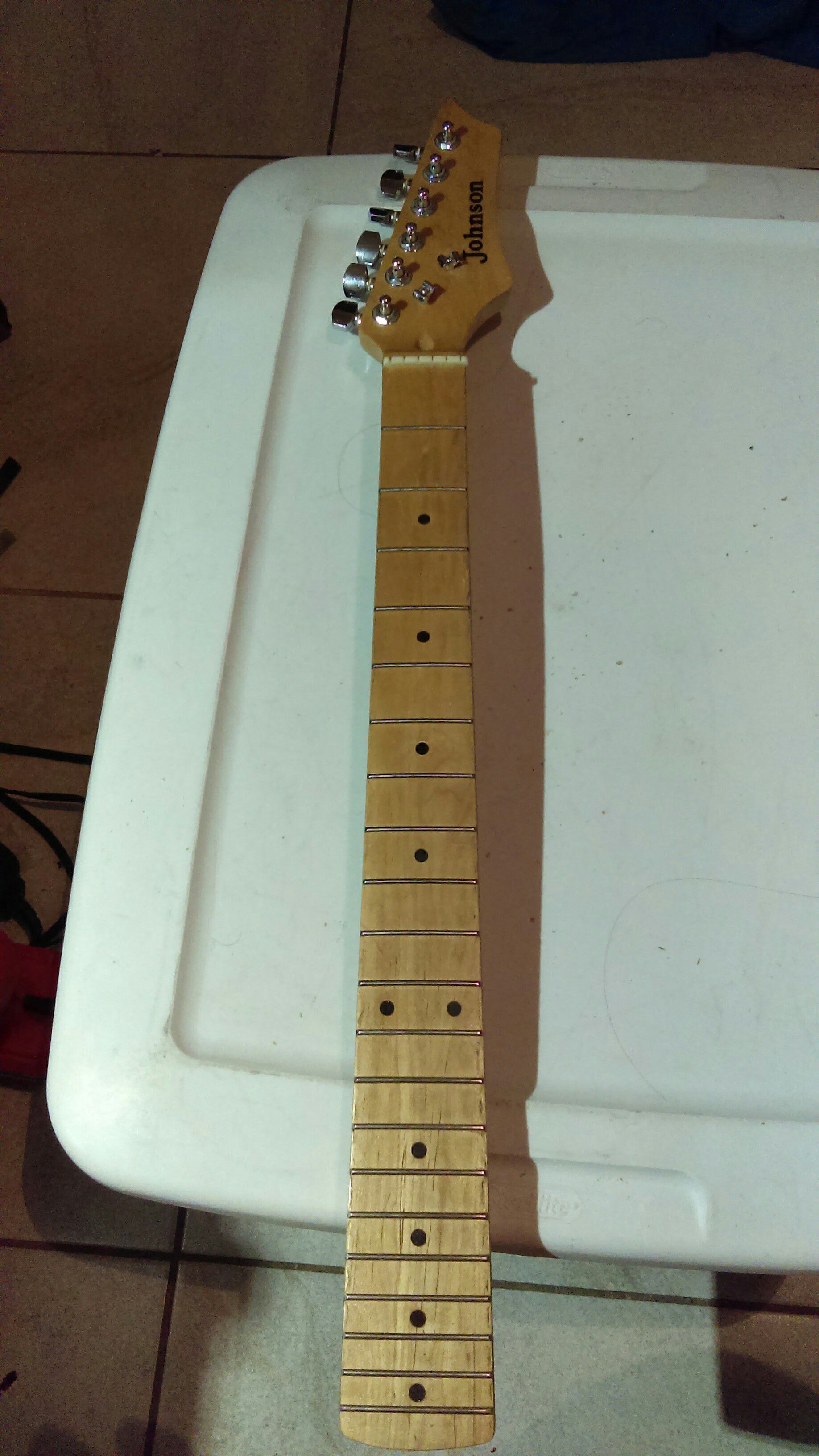 Stratocaster maple neck with tuners