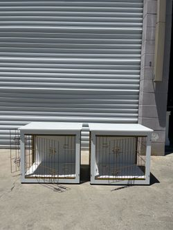 Modern Furniture Style Dog Crate End Table – White & Gold – Like New