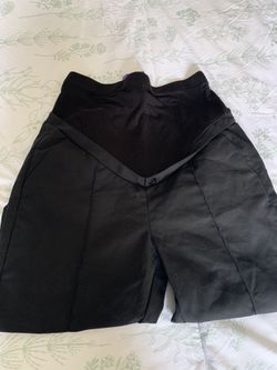 Maternity clothes - Size Small