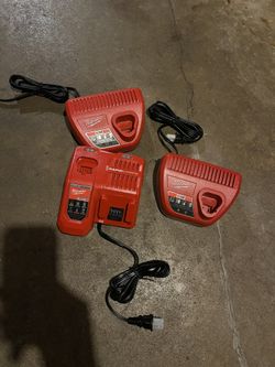 Brand New Milwaukee Chargers!!!!