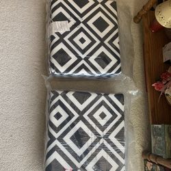 Chair Cushions, 2-Black/White ..sets, 2 cushions/per pkg. 