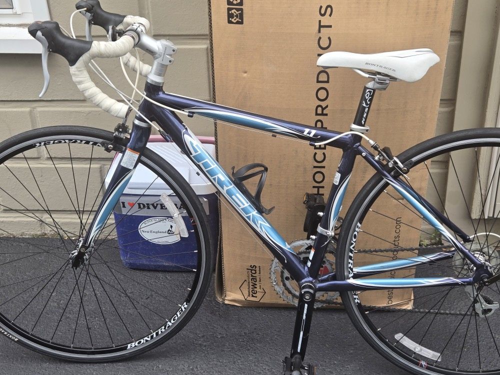 Women's Trek Road Bike