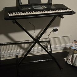 Yamaha YPT-230 Keyboard