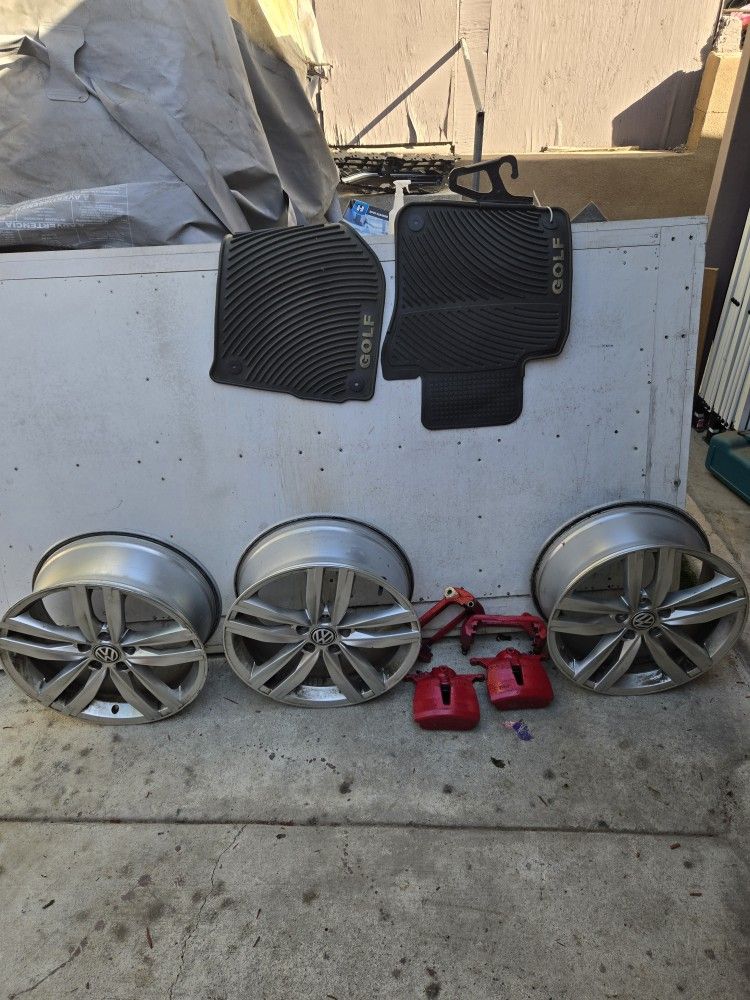 Volkswagen Golf Lot