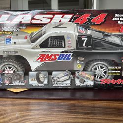 RC Cars. Slash 4x4 