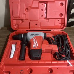 Milwaukee 1-9/16” SDS MAX Rotary Hammer 
