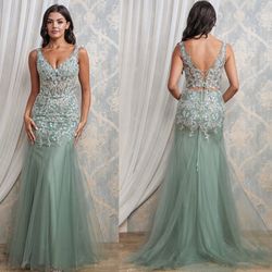 New With Tags Corset Bodice Mermaid Long Formal Dress & Prom Dress $210