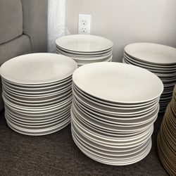White Plates And Gold Chargers
