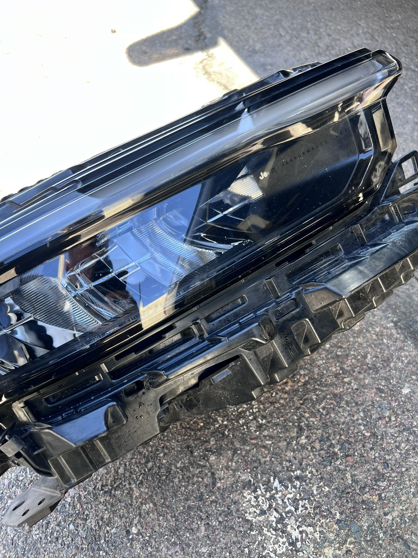 Jeep Grand Cherokee Headlight