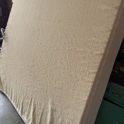 Used Foam Mattress King Size 32664 