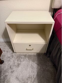 Side/End Table