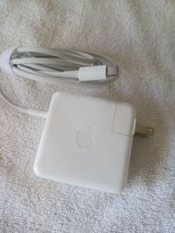 GENUINE APPLE AC ADAPTER CHARGER USB-C 61W FOR MACBOOK PRO/AIR 20.3V/3A, 15V/3A, 9V/3A, 5.2V/3A