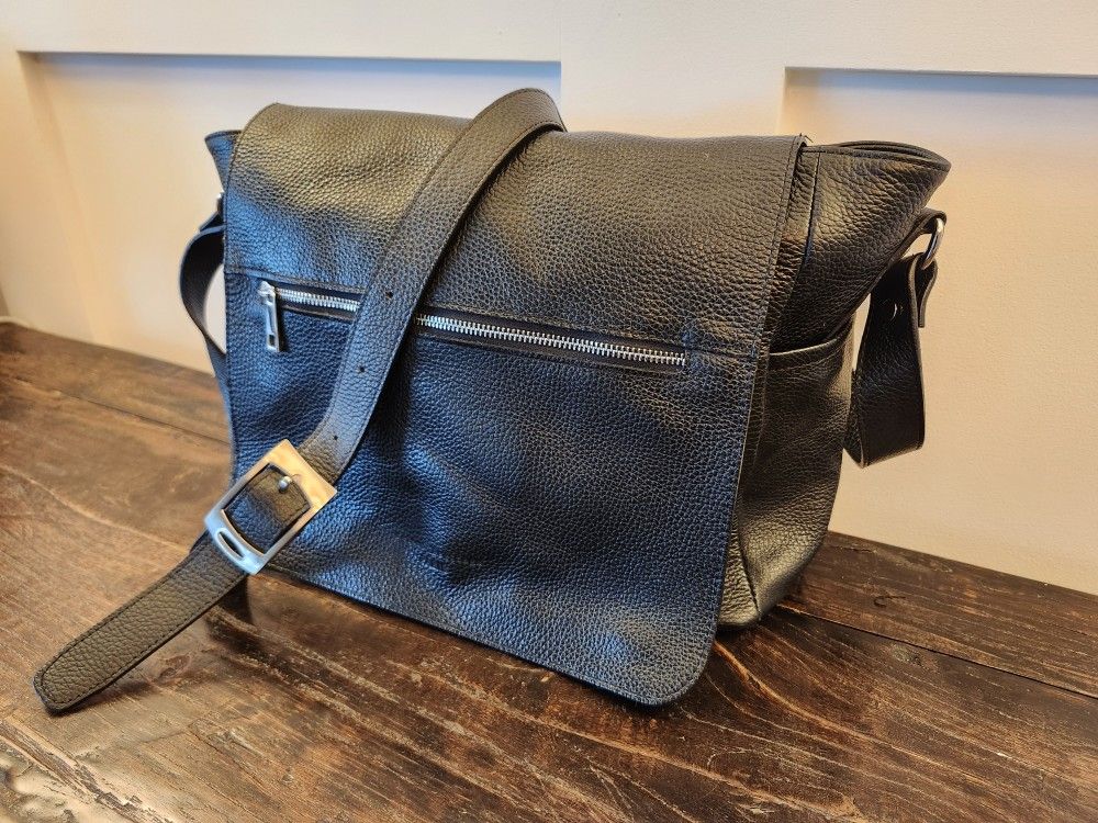 New French Messenger Bag Paris