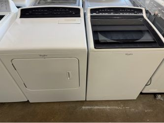 Whirlpool Washer and whirlpool electric dryer