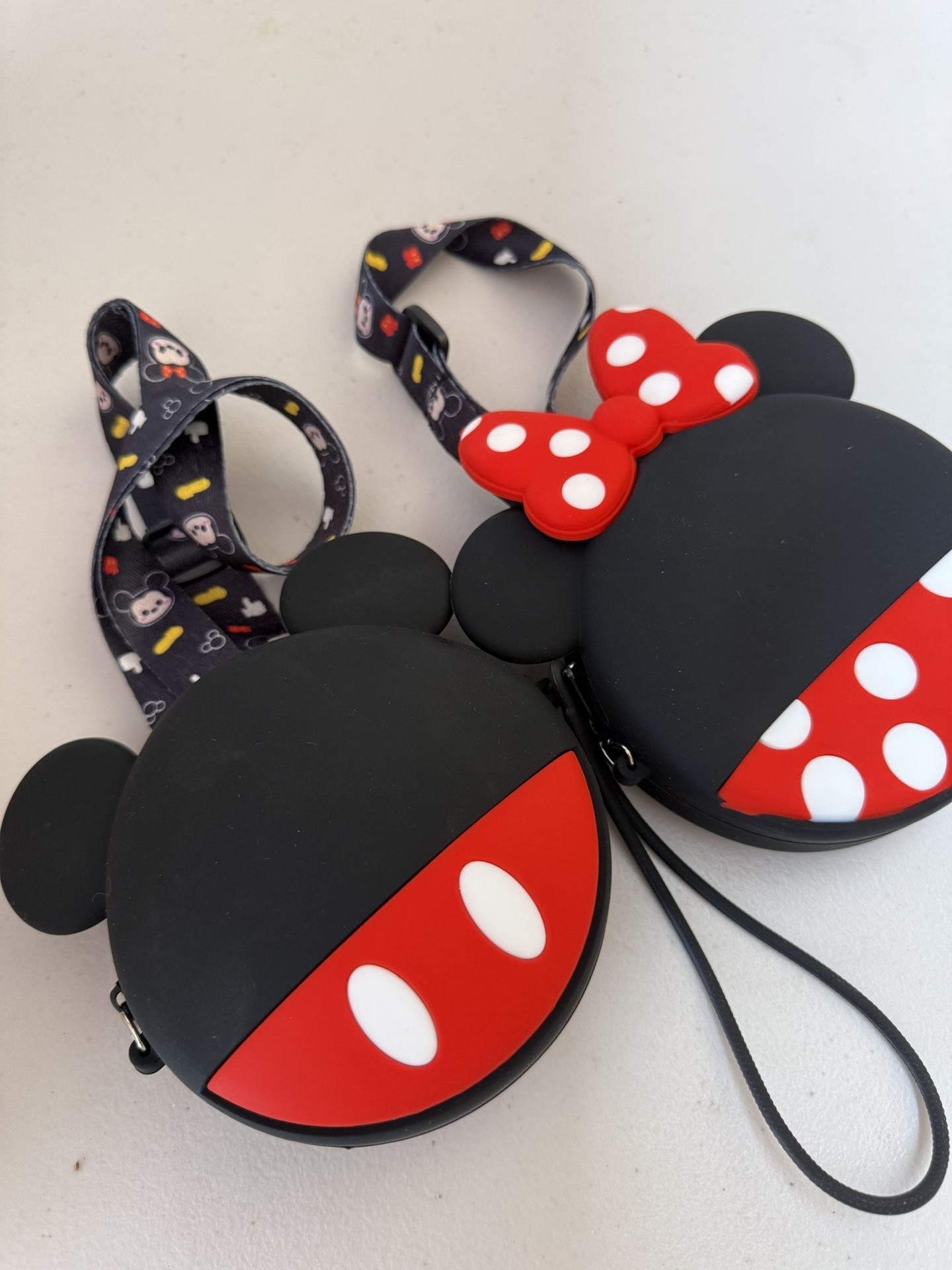 Minnie Mouse And Mickey Mouse Coin Purse /2 Free