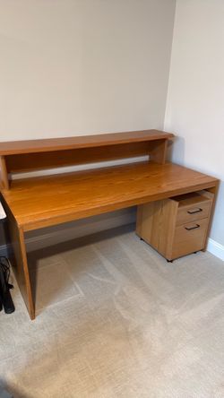 FREE - DESK | HUTCH | FILE CABINET