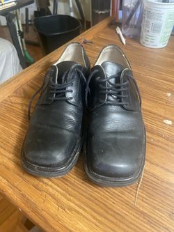 Leather shoes Size 8 $ 40