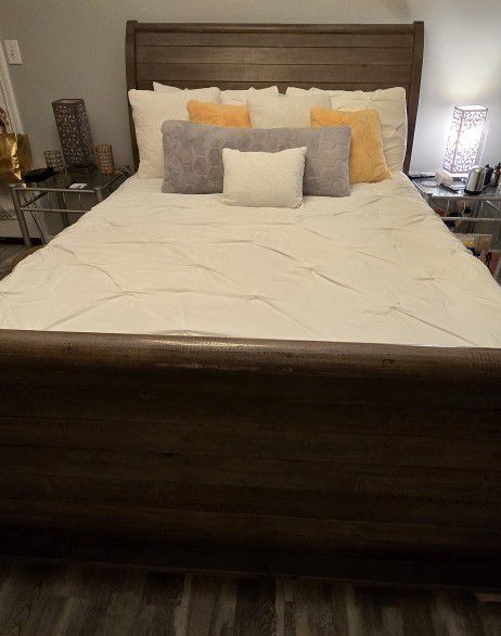 QUEEN Size Bed Frame WITH Mattress 