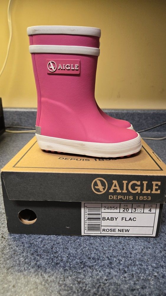 Girls Baby AIGLE Pink Wellies Rain Boots from France Size 4 Brand New In Box! Retail $70