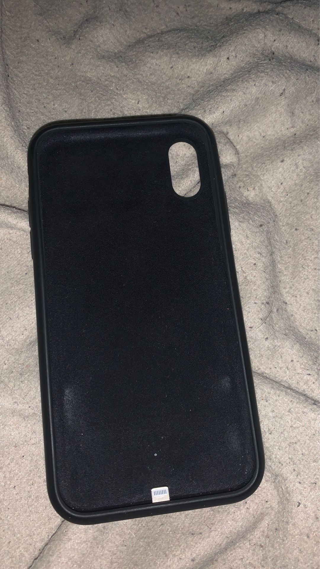 Iphone xr smart charging case