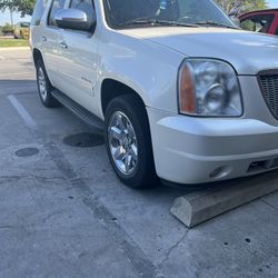 2009 GMC Yukon
