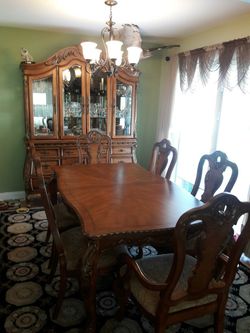 Beautiful dining room table and chairs