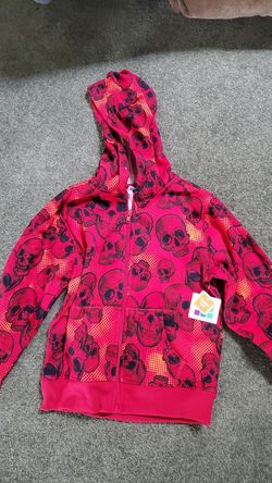 Boys Toddler Hoodie size 5T new tags still on it