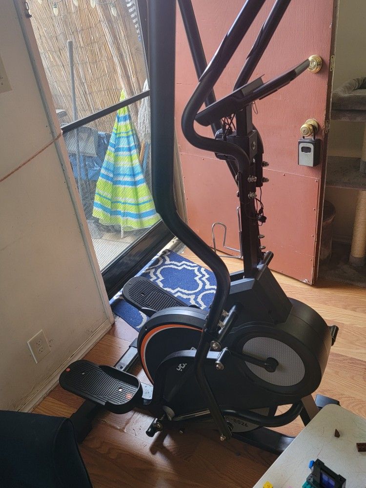 Stepping Elliptical Machine Yoshuda